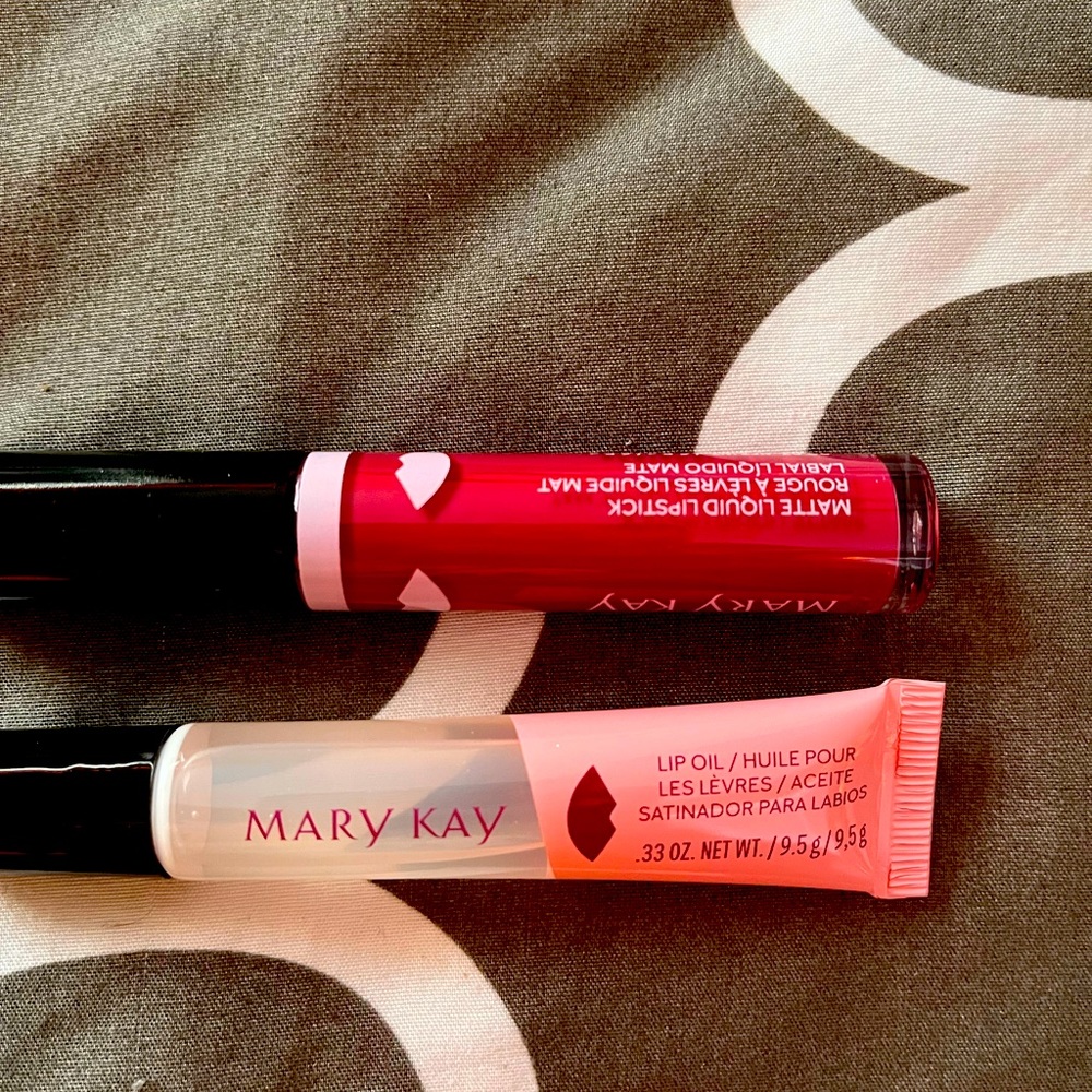 Lip set